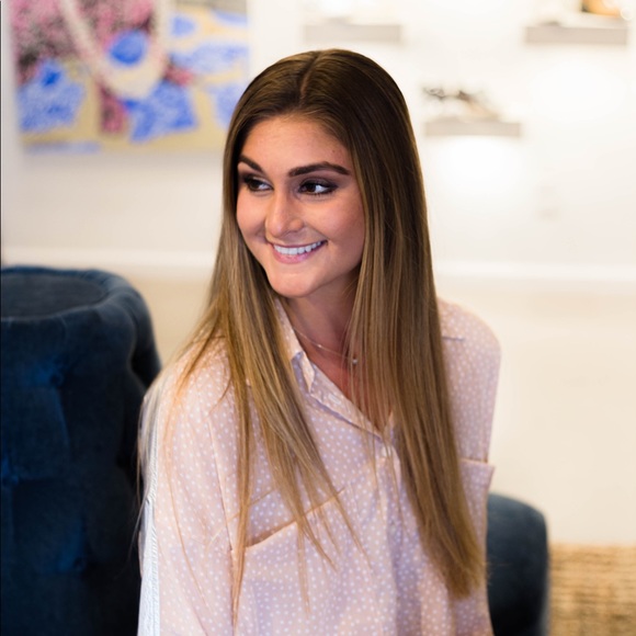 Meet your Posher, Issey - Picture 2 of 2